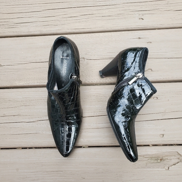 Vintage 90s Aquatalia Black Leather Croc Grain Embossed Ankle Boots Booties 6 - Picture 1 of 8
